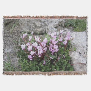 Wild Cyclamen Throw Blanket Decke