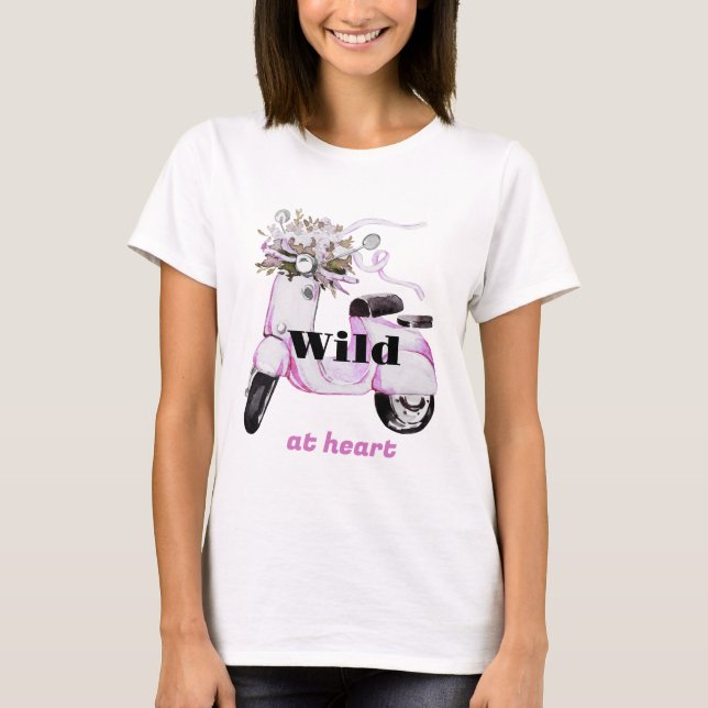 Wild in Heart Blume auf einem Scooter T-Shirt (Vorderseite)