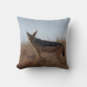 Wild Jackal Throw Kissen
