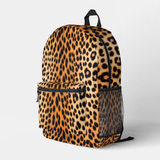 Wild Leopard Energy – Bold Animal Print Fashion Bedruckter Rucksack (Rückseitige Ecke Rechts)