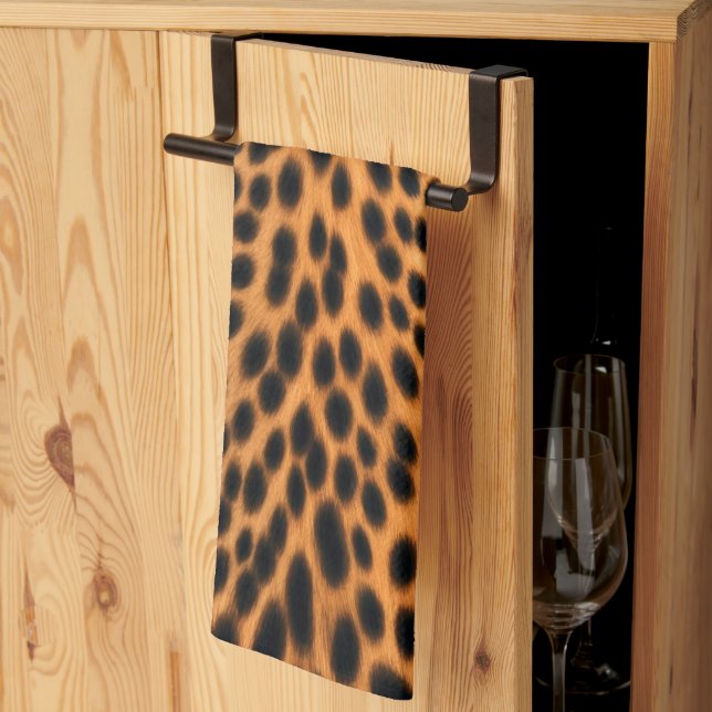 Wild Leopard Energy – Kühne Tierprint-Mode Geschirrtuch (Drittel gefaltet)