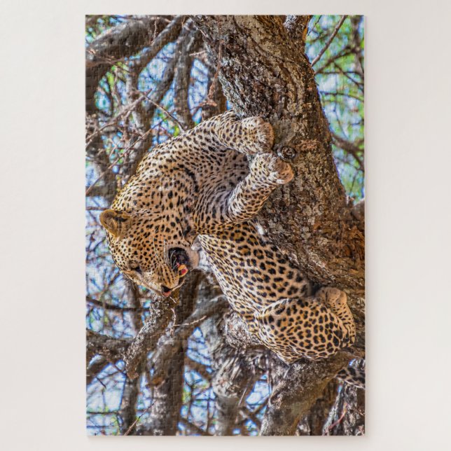 Wild Life Safari Leopard sitzend in einem Baum 101 Puzzle (Vertikal)