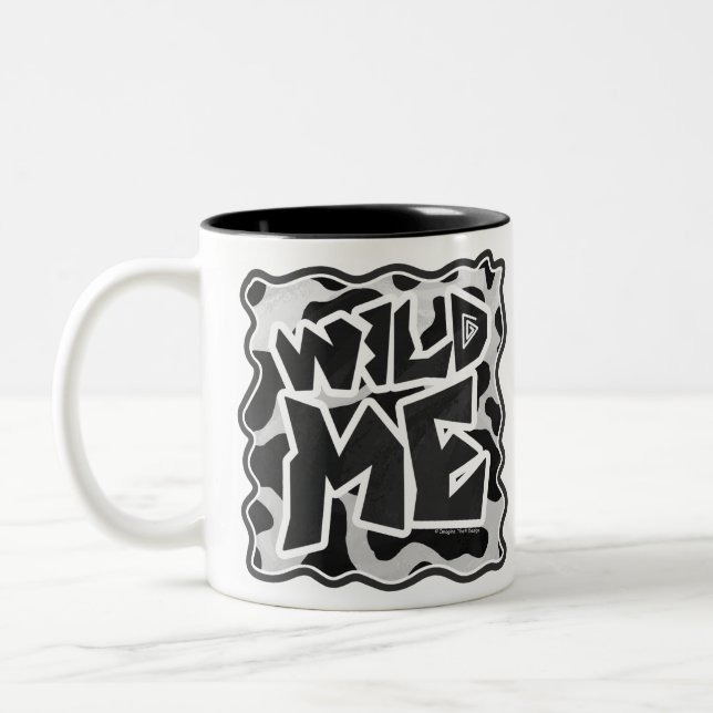 Wild Me Kuh schwarz und weiß Zweifarbige Tasse (Links)