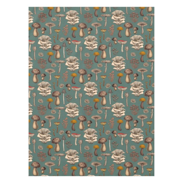 Wild Mushrooms  on pine green Tischdecke (Vorderseite)