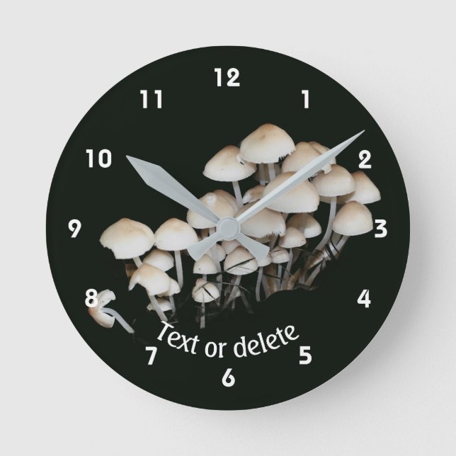Wild Mushrooms Woodland Personalized Runde Wanduhr (Vorderseite)