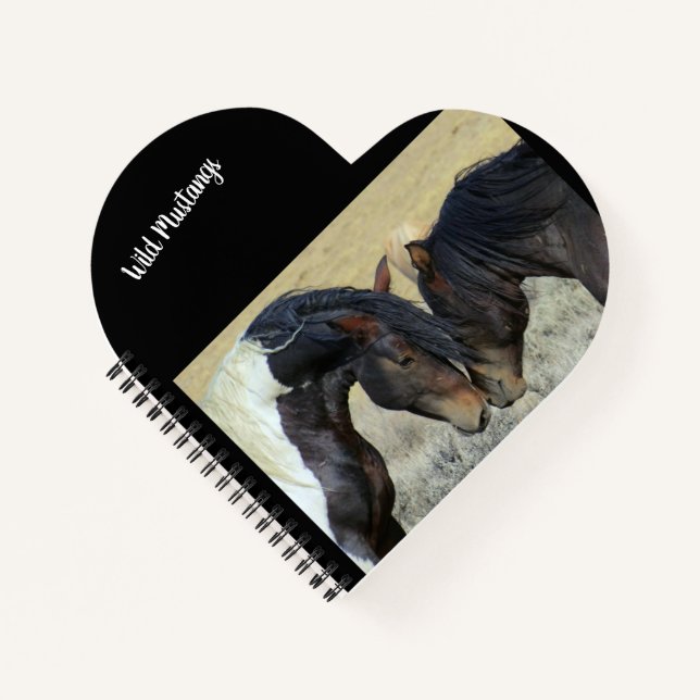 Wild Mustang Horses Heart Shaped Spiral Notebook Notizbuch (Vorderseite)