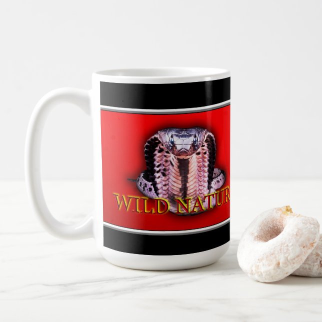 WILD NATURE - schwarze SNAKE-Designkollektion Kaffeetasse (Mit Donut)