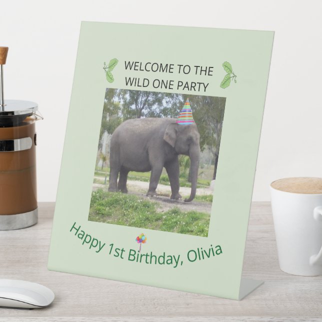 Wild One Elephant Party Welcome Sign Sockelschild (In Situ)