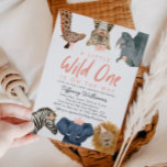 Wild One Safari Animals Girl Baby Shower Einladung<br><div class="desc">Niedliche Safari Thema Baby Dusche Einladungskarte mit einer handgezeichneten Abbildung einer Giraffe,  Leopard,  Nashorn,  Löwe,  Elefant und Zebra. Im Text steht: "Ein kleiner wilder ist unterwegs." Die Tiere tragen rosa Party-Hüte,  Kronen und Blume.</div>