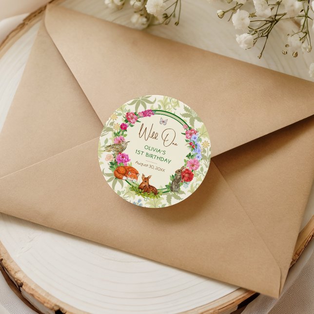 Wild One Whimsical Forest Floral Birthday Runder Aufkleber (Von Creator hochgeladen)