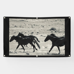 WILD PFERDE VON UTAH Banner W/ GROMMETS