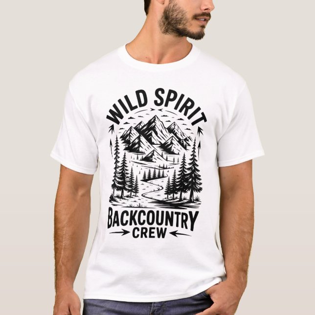 Wild Spirit Abenteuerdesign T-Shirt (Vorderseite)
