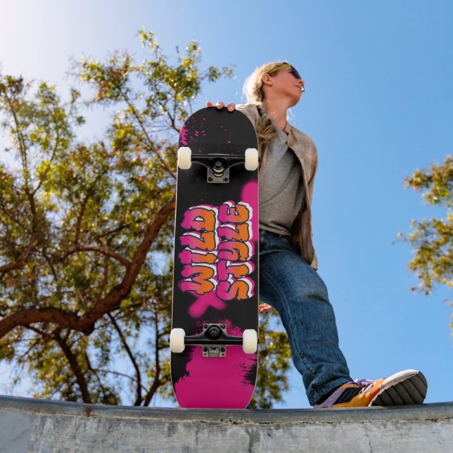 Wild Style Pink Graffiti Paint Spritzer Skateboard (Außenbereich 1)