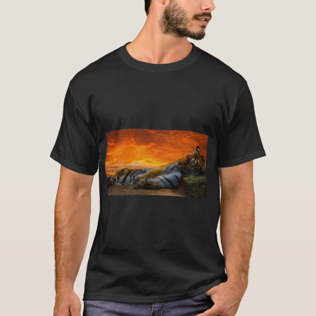 Wild Tiger Predator T-Shirt Design (Vorderseite)