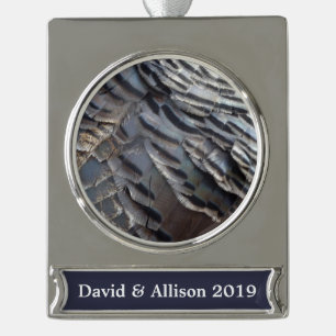 Wild Turkey Feathers II Abstrakte Naturgestaltung Banner-Ornament Silber