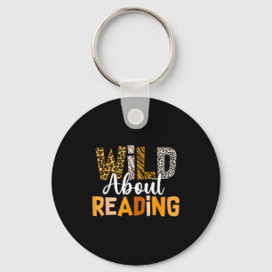 Wild über das Lesen von lustigen Büchern Liebhaber Schlüsselanhänger