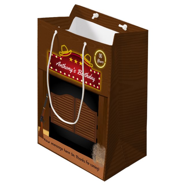 Wild West Cowboy Themed Birthday Guest Favor Mittlere Geschenktüte (Vorderseite Schrägansicht)