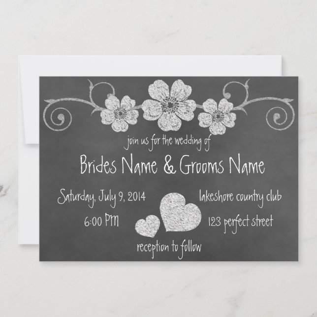 Wild White Roses Chalkboard Hochzeit Einladung (Vorderseite)