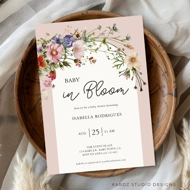 Wildblume Baby in Bloom Baby Dusche Einladung (Personalize this elegant chic Baby in Bloom Baby Girl Shower Invitation in wildflower themed shower.)