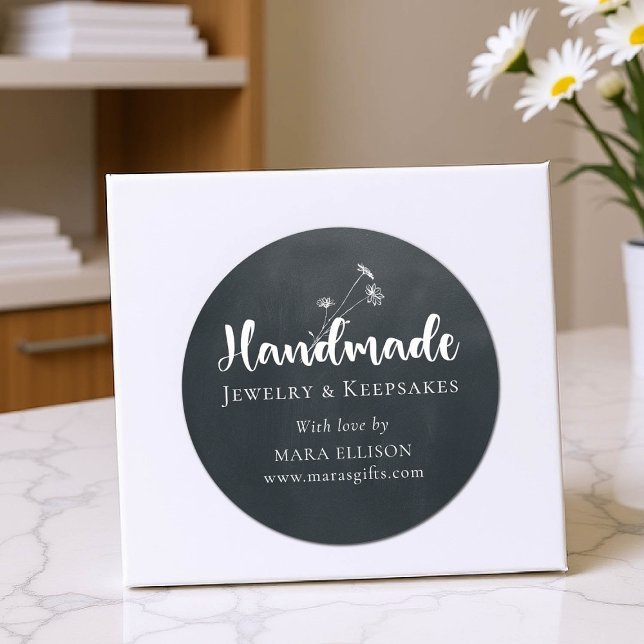 Wildblume Black Custom Handmade Product Packaging Runder Aufkleber (product packaging sticker artisan business gift blackboard white wildflowers handmade homemade)