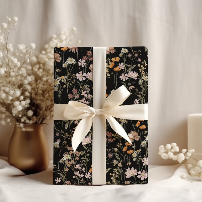 Wildblume Boho Bloom Garden Black Geschenkpapier (Von Creator hochgeladen)