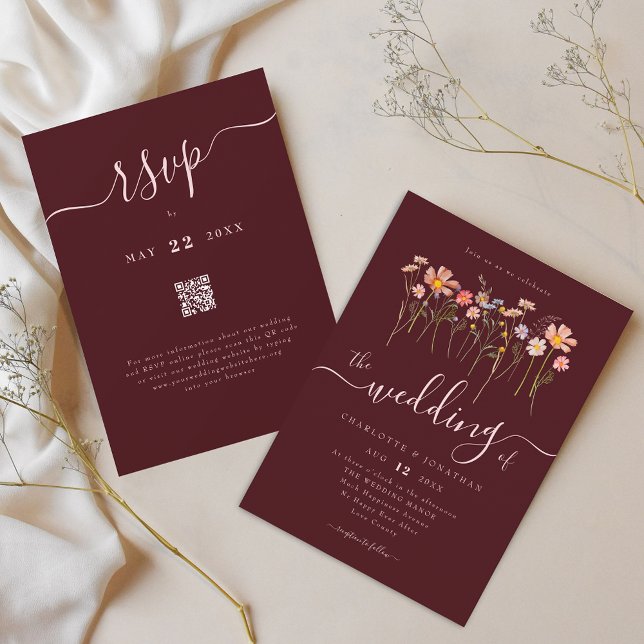 Wildblume Burgunder-Rosa Hochzeit QR-Code Einladung (Wildflower boho floral burgundy blush pink wedding qr code invitation Whimsical script and flowers)