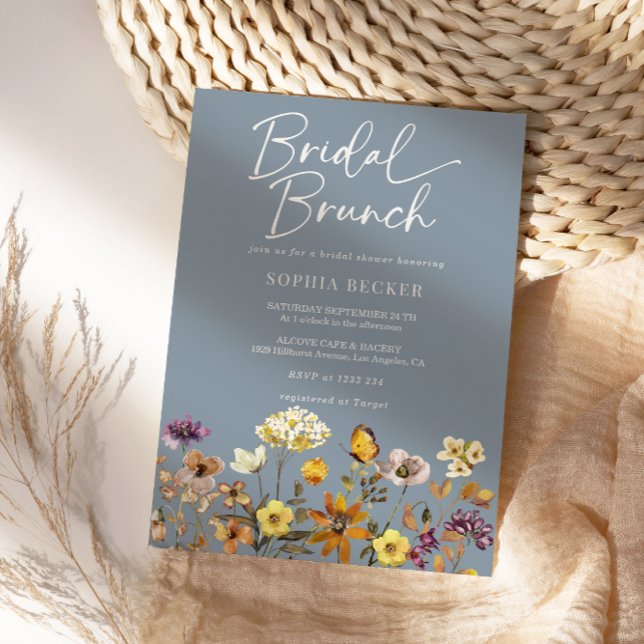 Wildblume Dusty Blue Floral Garden Bridal Brunch Einladung (Von Creator hochgeladen)