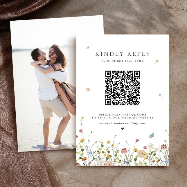Wildblume Frühjahr RSVP Karte (Colorful Spring Wildflower Meadow Garden Wedding QR code RSVP Card)