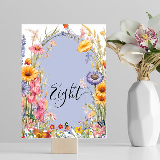 Wildblume Hochzeit mit einem blumengeschmückten Kr Tischnummer