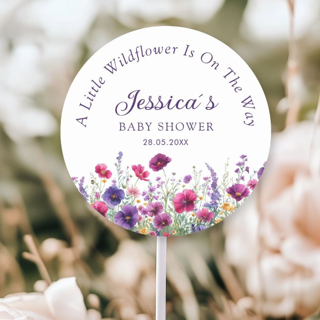 Wildblume, Lila-rosa-Blume-Babydusche Runder Aufkleber (Personalized, Wildflower, Purple-Pink-Flower Baby Shower Classic Round Sticker with your Name & Date)