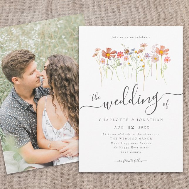 Wildblume Meadow Boho Whimsical Script-Foto Einladung (Wildflower meadow photo wedding invitation Whimsical elegant script watercolor florals fall colors)