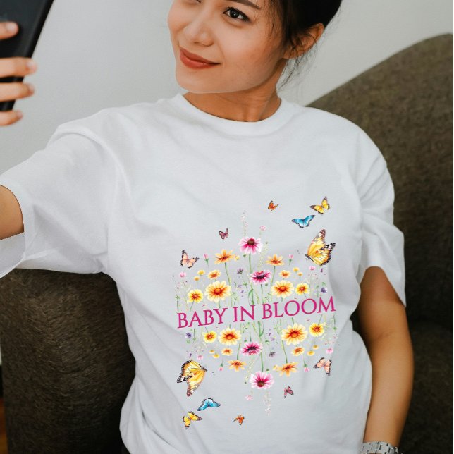 Wildblume Schmetterling Baby in blühender Mama zu  Große Größe T-Shirt (Von Creator hochgeladen)