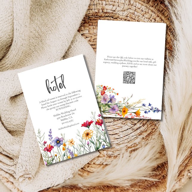 Wildblume Wedding Hotel mit farbenfrohen Wasserfar Begleitkarte (Colorful Watercolor Wildflowers Wedding Hotel Enclosure Card with QR code, Pink Purple Yellow Flower)