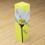 Wildblume Weinkasten für Weißweine Weinkasten Weinbox<br><div class="desc">Daisy Wine Box Personalisiert White Daisy Boxes Honeybee Art Geschenkboxen Schmuck Boxen Keepsakes Garden Blume Fühlt Euren Namen Hier Sommer Blume Geschenkschachtel Wine Boxes Geeignete Blume Mementos for Men, Women Daisy Blume Wine Boxen Klicken Sie auf "Anpassen", um mehr Text Auswahl Schriftart und benutzerdefinierte Farben Personalisierte Wildblume Daisy Wedding Wine...</div>