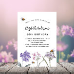 Wildblumen am Geburtstag violett rosa Bienen Einladungspostkarte<br><div class="desc">Ein weißer Hintergrund. Mit Bienen dekoriert und Wildblumen in Violett und Rosa gestrichen. Personalisieren und fügen Sie einen Namen und Party-Details hinzu.</div>