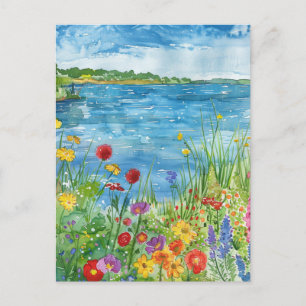 Wildblumen an einem See Postkarte