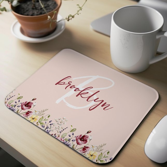Wildblumen Blush Pink Burgund White Monogram Mousepad (Von Creator hochgeladen)