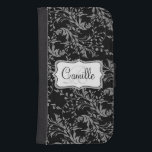 Wildblumen-Damaske Schwarz-weiße Handklappe Geldbe Phone Geldbeutel<br><div class="desc">Stilvolle moderne Wildblume Damask gemusterten Handy Klappe Geldbeutel Gehäuse. Passen Sie die mit Ihrem Namen und ein Monogramm Initial,  liest derzeit Camille R. Original Muster und Design von Sarah Trett.</div>