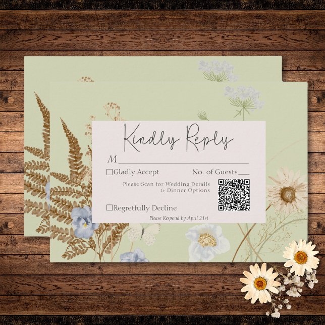 Wildblumen für den QR-Code für Hochzeitssachen RSVP Karte (Wildflowers on Light Sage Wedding QR Code RSVP Card)