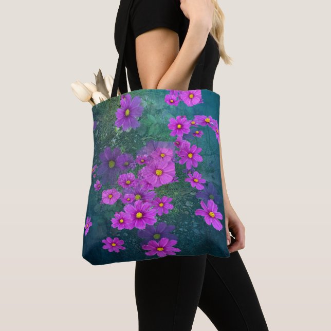 Wildblumen Kosmos All-over-Tasche (Von Nahem)