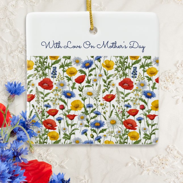 Wildblumen Muttertag Keramikornament (A pretty ornament for Mother's Day with wildflowers pattern and custom text)