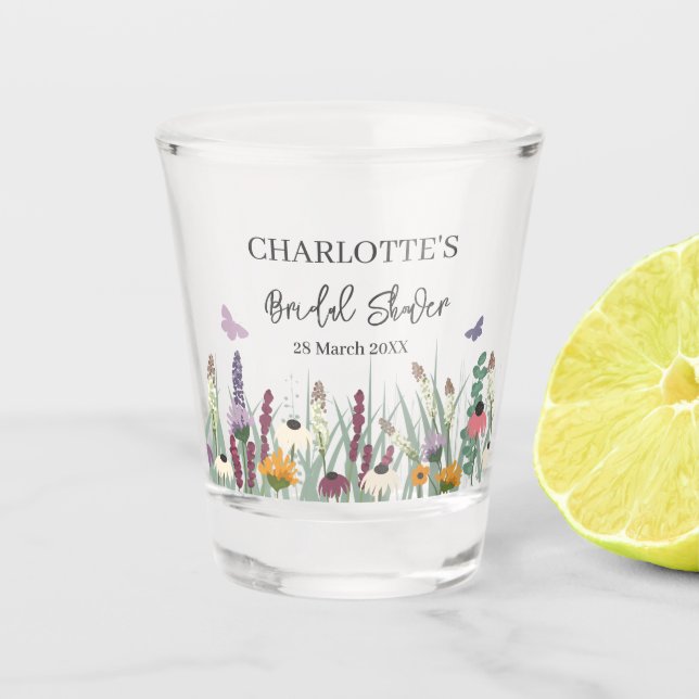 Wildblumen und Schmetterlinge Brautparty Party Schnapsglas (Vorderseite)