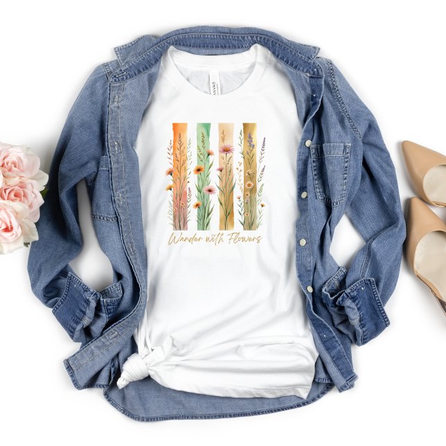 Wildblumen wandern mit Blume Natur Gold Grün T-Shirt (Wildflowers, Wander with Flowers, Women's T-shirt, Brush Stroke Style, Green Gold and Orange)