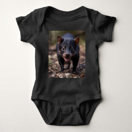 Wilde Anfänge: Der junge Tasmanische Teufel Baby Strampler