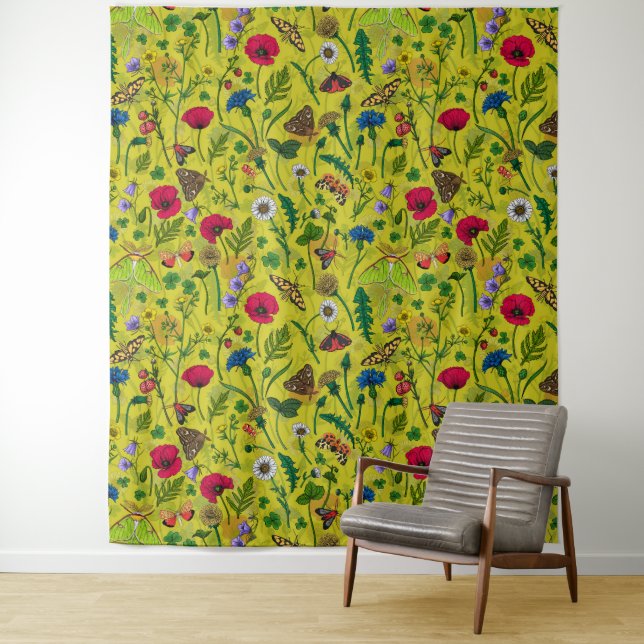Wilde Blume und Motten auf Grün Wandteppich (Beispiel)