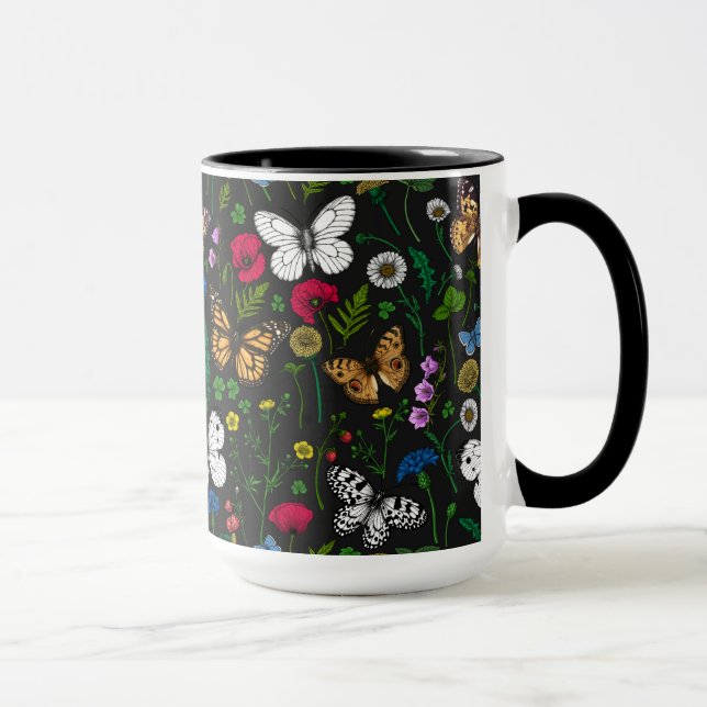 Wilde Blume und Schmetterlinge auf schwarz Tasse (Rechts)