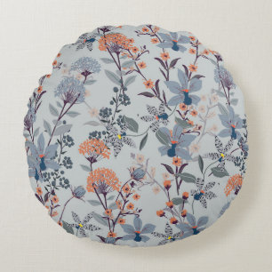 Wilde Blumen auf Blau, botanisches Muster. Rundes Kissen