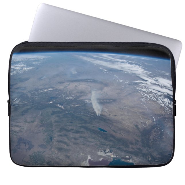 Wilde Brände im Western und Südwesten von uns. Laptopschutzhülle (Vorderseite)