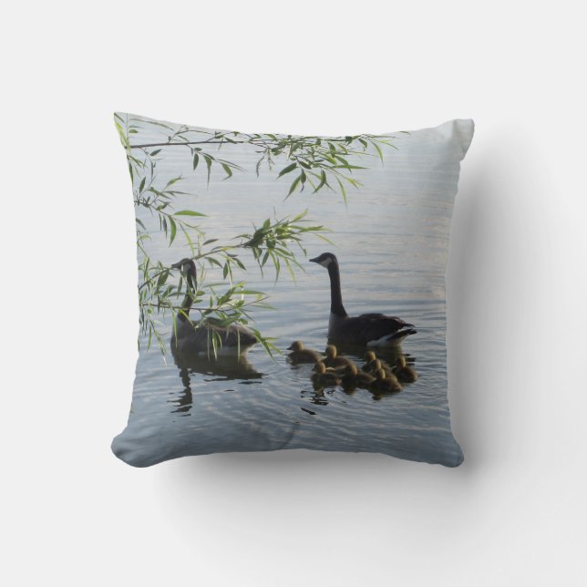 Wilde Gänse "Willkommen am See" Kissen (Vorderseite)