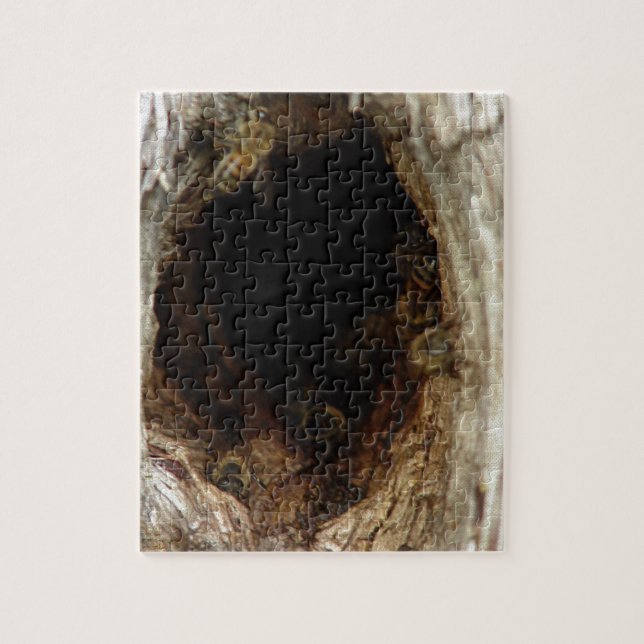 Wilde Honigbienen im Hollow Tree Puzzle (Vertikal)